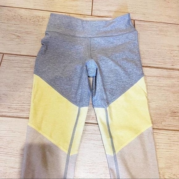 Outdoor Voices Leggings XS - Picture 5 of 9